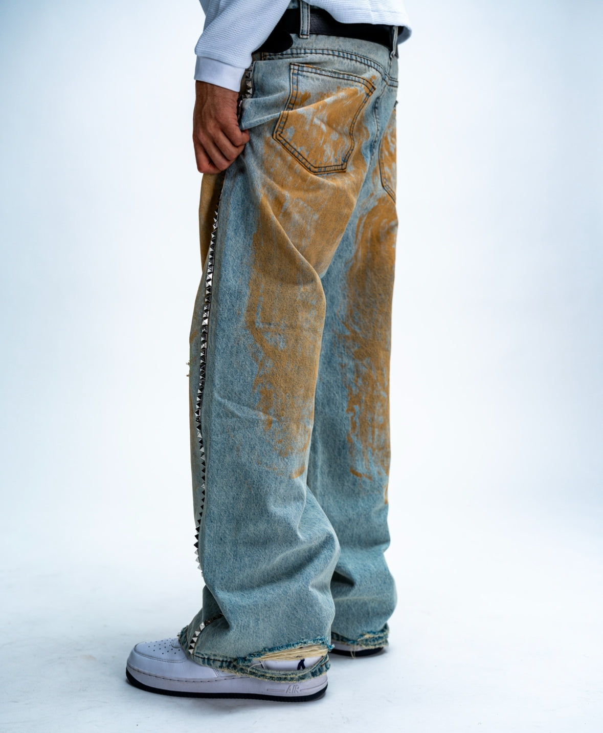 BLUE STUDDED DENIM